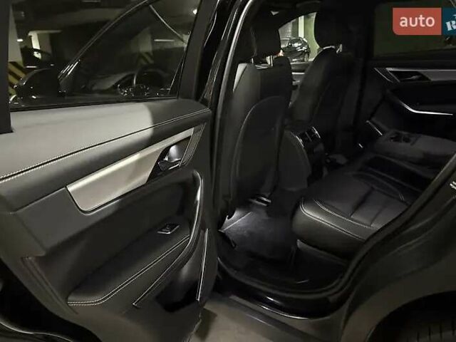 Черный Ягуар Ф-Пейс, объемом двигателя 2 л и пробегом 110 тыс. км за 38000 $, фото 22 на Automoto.ua