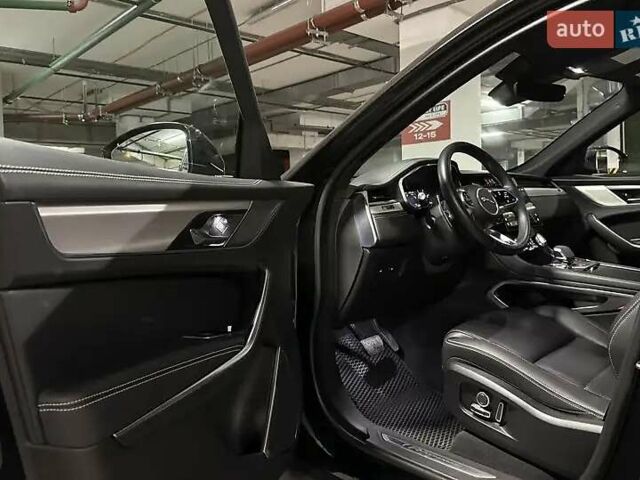 Черный Ягуар Ф-Пейс, объемом двигателя 2 л и пробегом 110 тыс. км за 38000 $, фото 27 на Automoto.ua