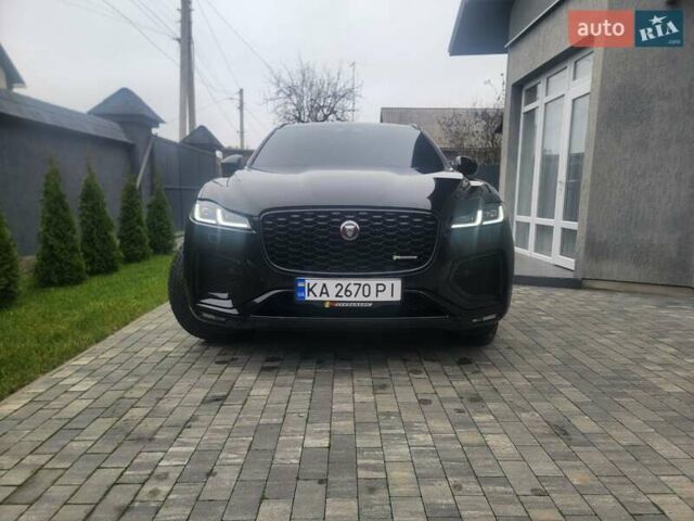 Чорний Ягуар Ф-Пейс, об'ємом двигуна 2 л та пробігом 111 тис. км за 38900 $, фото 2 на Automoto.ua