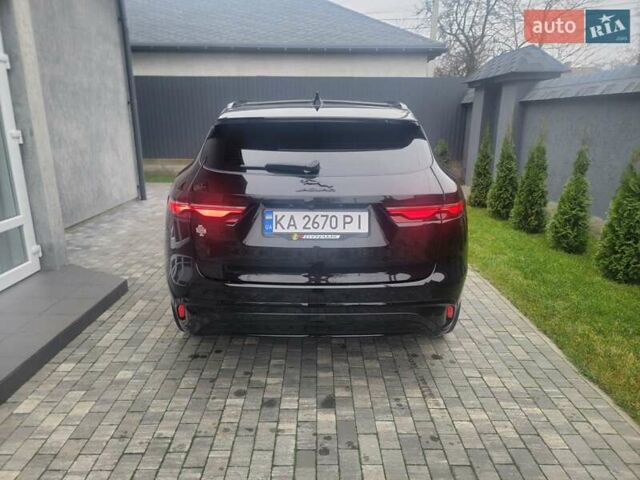 Чорний Ягуар Ф-Пейс, об'ємом двигуна 2 л та пробігом 111 тис. км за 38900 $, фото 5 на Automoto.ua