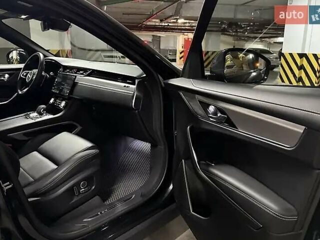 Черный Ягуар Ф-Пейс, объемом двигателя 2 л и пробегом 110 тыс. км за 38000 $, фото 19 на Automoto.ua