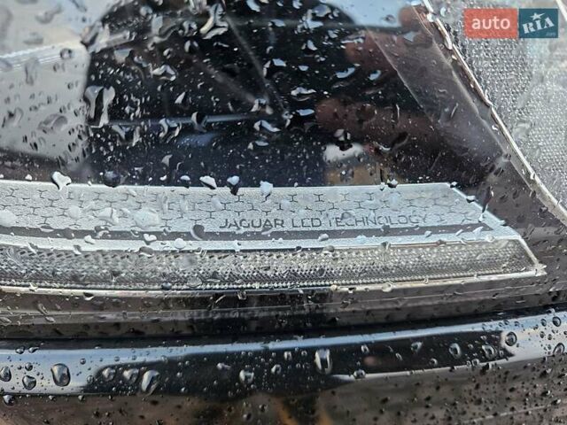 Черный Ягуар Ф-Пейс, объемом двигателя 2 л и пробегом 9 тыс. км за 47900 $, фото 18 на Automoto.ua