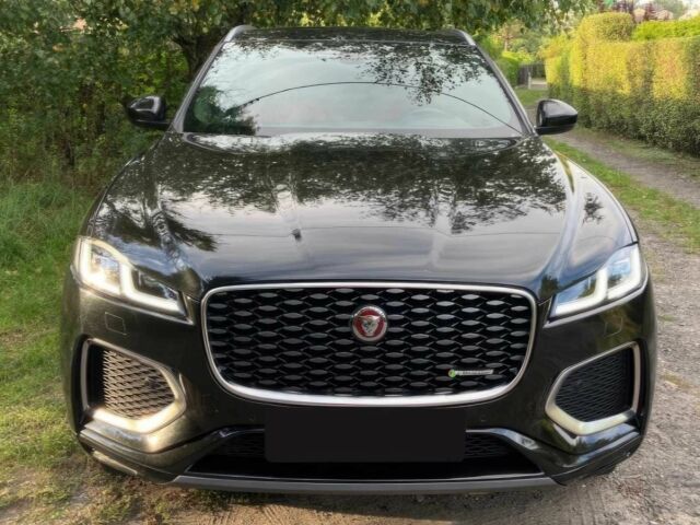 Черный Ягуар Ф-Пейс, объемом двигателя 2 л и пробегом 20 тыс. км за 15200 $, фото 1 на Automoto.ua