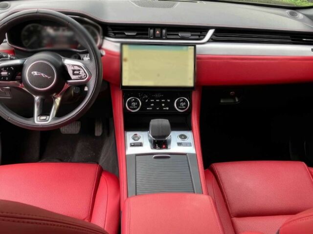 Черный Ягуар Ф-Пейс, объемом двигателя 2 л и пробегом 20 тыс. км за 15200 $, фото 6 на Automoto.ua