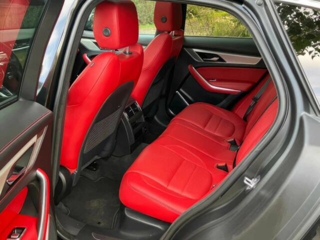 Черный Ягуар Ф-Пейс, объемом двигателя 2 л и пробегом 20 тыс. км за 15200 $, фото 8 на Automoto.ua