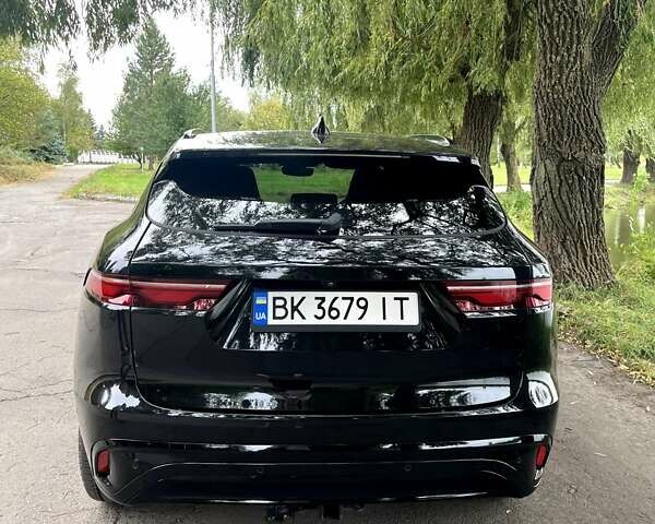 Чорний Ягуар Ф-Пейс, об'ємом двигуна 2 л та пробігом 4 тис. км за 44000 $, фото 6 на Automoto.ua