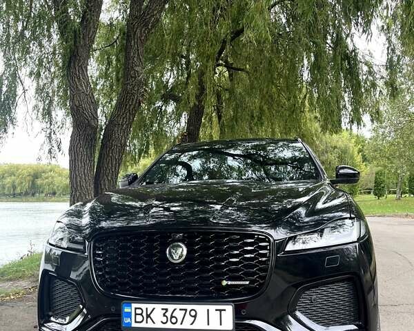 Чорний Ягуар Ф-Пейс, об'ємом двигуна 2 л та пробігом 4 тис. км за 44000 $, фото 8 на Automoto.ua