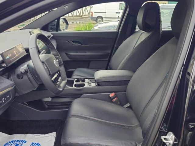 Черный Ягуар Ф-Пейс, объемом двигателя 0 л и пробегом 10 тыс. км за 30000 $, фото 20 на Automoto.ua