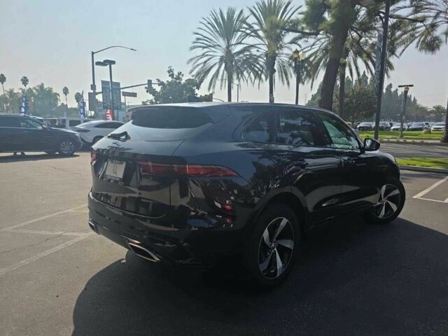 Черный Ягуар Ф-Пейс, объемом двигателя 0 л и пробегом 17 тыс. км за 68000 $, фото 2 на Automoto.ua