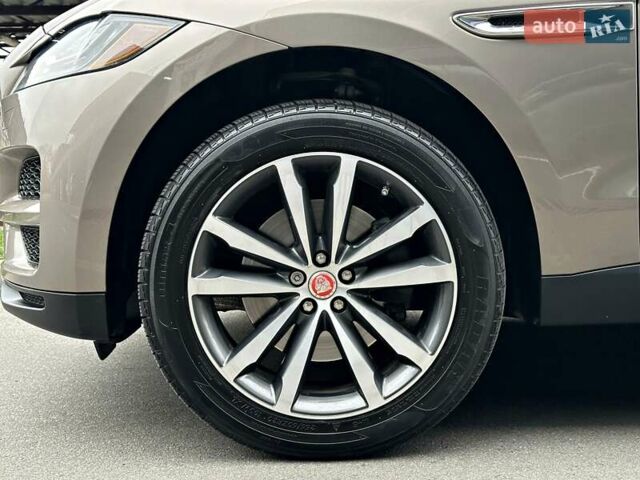 Коричневый Ягуар Ф-Пейс, объемом двигателя 3 л и пробегом 211 тыс. км за 17800 $, фото 10 на Automoto.ua