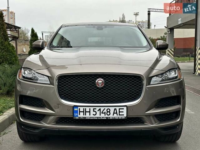 Коричневый Ягуар Ф-Пейс, объемом двигателя 3 л и пробегом 211 тыс. км за 17800 $, фото 5 на Automoto.ua