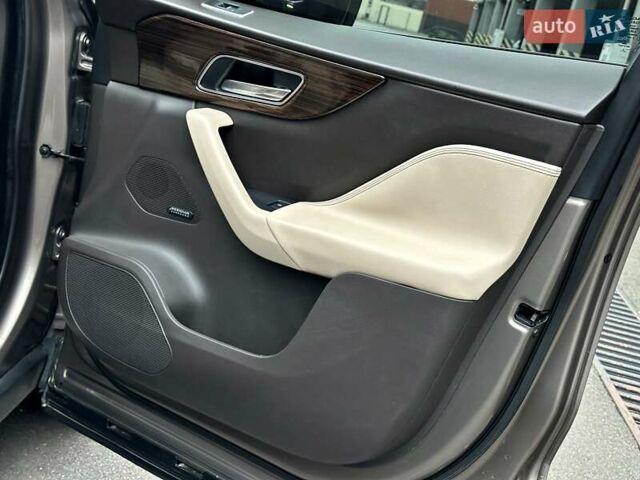 Коричневый Ягуар Ф-Пейс, объемом двигателя 3 л и пробегом 211 тыс. км за 17800 $, фото 40 на Automoto.ua