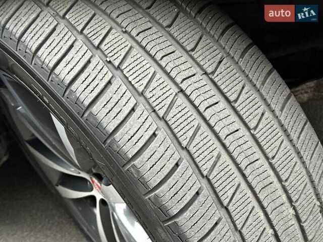 Коричневый Ягуар Ф-Пейс, объемом двигателя 3 л и пробегом 211 тыс. км за 17800 $, фото 11 на Automoto.ua