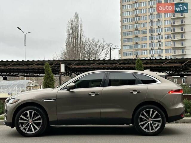 Коричневый Ягуар Ф-Пейс, объемом двигателя 3 л и пробегом 211 тыс. км за 17800 $, фото 1 на Automoto.ua