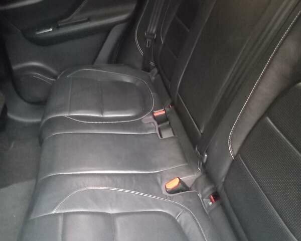 Красный Ягуар Ф-Пейс, объемом двигателя 3 л и пробегом 104 тыс. км за 26500 $, фото 22 на Automoto.ua