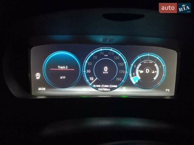 Красный Ягуар Ф-Пейс, объемом двигателя 3 л и пробегом 104 тыс. км за 26500 $, фото 8 на Automoto.ua