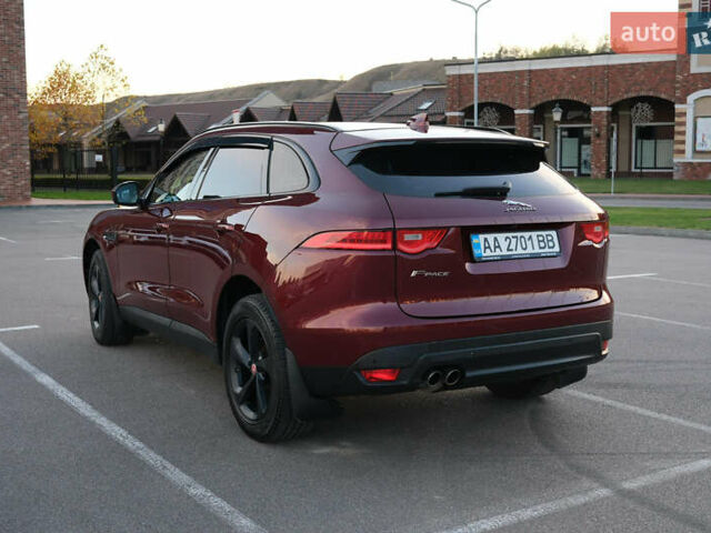 Красный Ягуар Ф-Пейс, объемом двигателя 2 л и пробегом 214 тыс. км за 22500 $, фото 11 на Automoto.ua