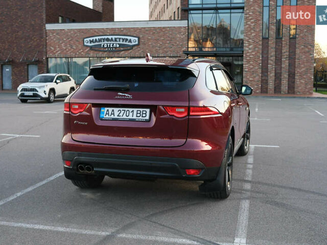 Красный Ягуар Ф-Пейс, объемом двигателя 2 л и пробегом 214 тыс. км за 22500 $, фото 14 на Automoto.ua