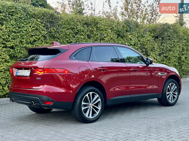 Красный Ягуар Ф-Пейс, объемом двигателя 3 л и пробегом 65 тыс. км за 20000 $, фото 6 на Automoto.ua