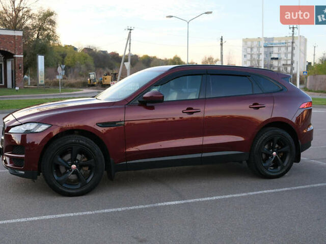 Красный Ягуар Ф-Пейс, объемом двигателя 2 л и пробегом 214 тыс. км за 22500 $, фото 7 на Automoto.ua