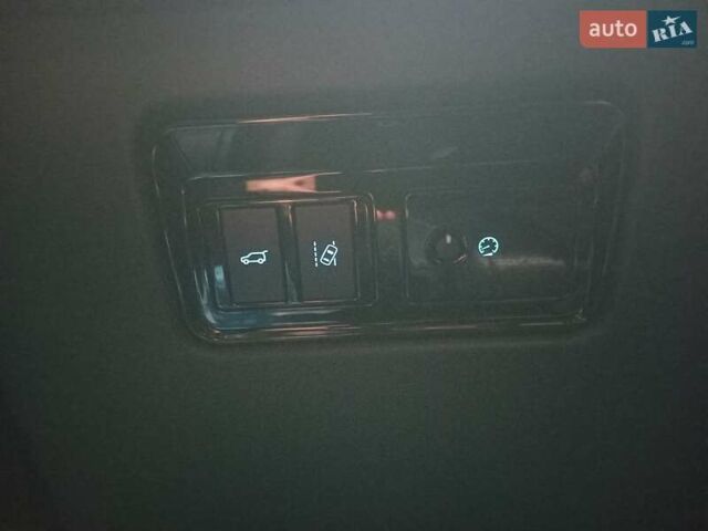 Красный Ягуар Ф-Пейс, объемом двигателя 3 л и пробегом 104 тыс. км за 26500 $, фото 18 на Automoto.ua