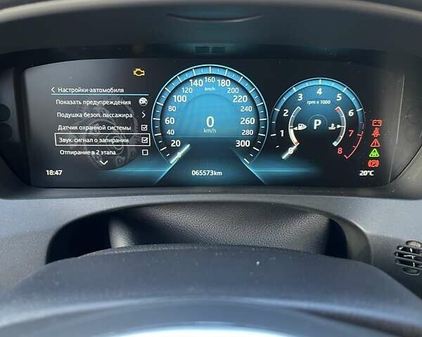 Красный Ягуар Ф-Пейс, объемом двигателя 3 л и пробегом 70 тыс. км за 36000 $, фото 42 на Automoto.ua