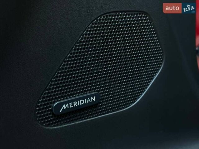 Красный Ягуар Ф-Пейс, объемом двигателя 3 л и пробегом 90 тыс. км за 19999 $, фото 39 на Automoto.ua