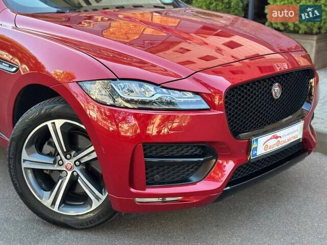 Красный Ягуар Ф-Пейс, объемом двигателя 3 л и пробегом 90 тыс. км за 19999 $, фото 7 на Automoto.ua