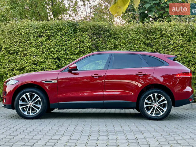 Красный Ягуар Ф-Пейс, объемом двигателя 3 л и пробегом 65 тыс. км за 20000 $, фото 21 на Automoto.ua