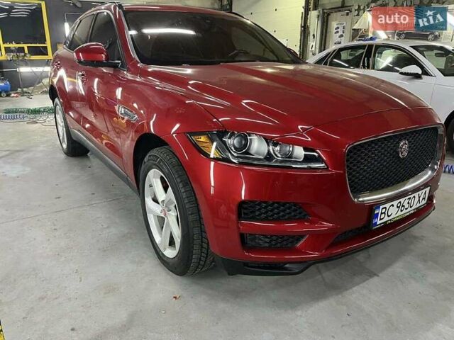 Красный Ягуар Ф-Пейс, объемом двигателя 2 л и пробегом 144 тыс. км за 19500 $, фото 16 на Automoto.ua