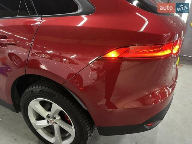 Красный Ягуар Ф-Пейс, объемом двигателя 2 л и пробегом 144 тыс. км за 19500 $, фото 13 на Automoto.ua