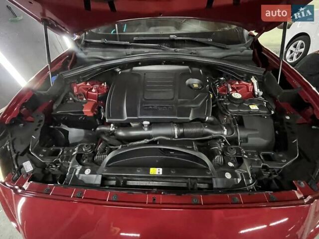 Красный Ягуар Ф-Пейс, объемом двигателя 2 л и пробегом 144 тыс. км за 19500 $, фото 5 на Automoto.ua