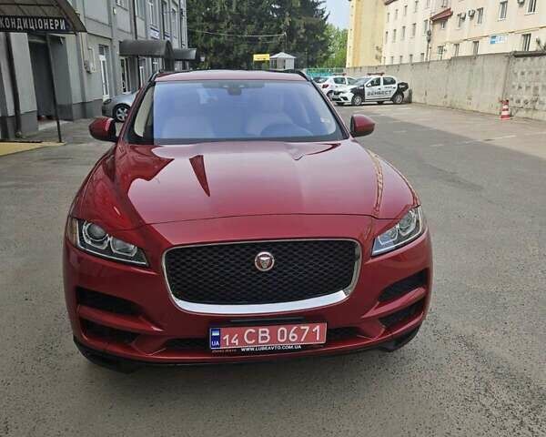 Красный Ягуар Ф-Пейс, объемом двигателя 2 л и пробегом 146 тыс. км за 22300 $, фото 3 на Automoto.ua