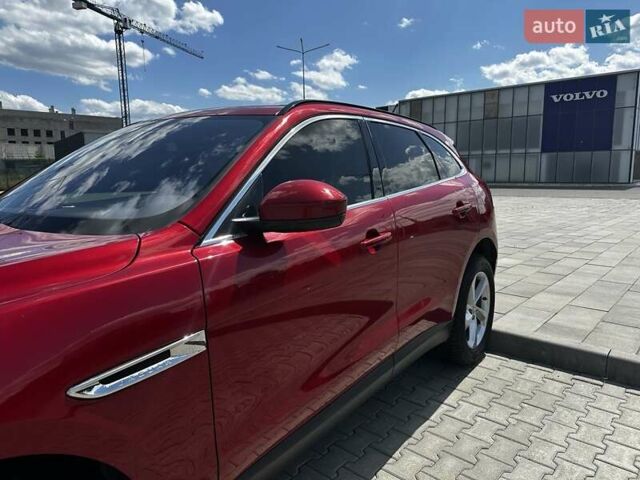 Красный Ягуар Ф-Пейс, объемом двигателя 2 л и пробегом 70 тыс. км за 24500 $, фото 9 на Automoto.ua