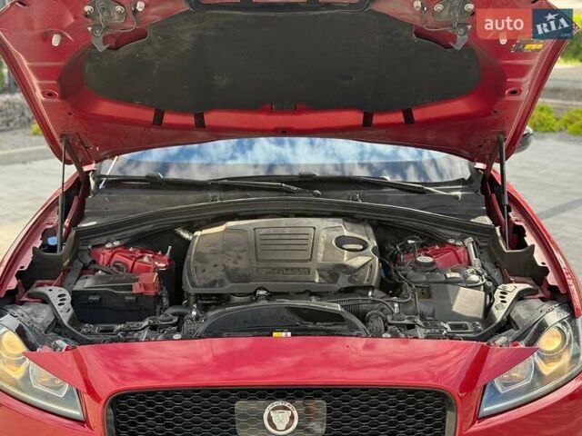 Червоний Ягуар Ф-Пейс, об'ємом двигуна 3 л та пробігом 149 тис. км за 13900 $, фото 19 на Automoto.ua