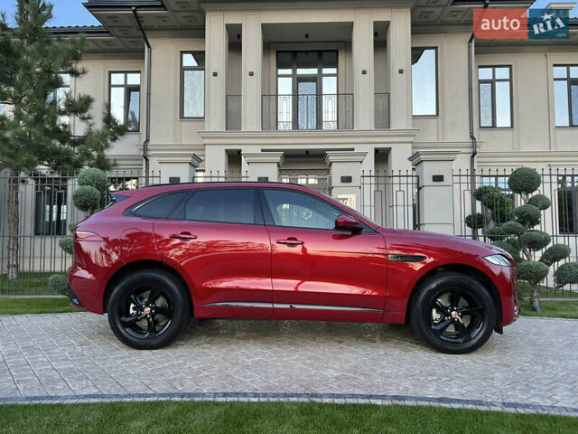 Красный Ягуар Ф-Пейс, объемом двигателя 2 л и пробегом 30 тыс. км за 44000 $, фото 19 на Automoto.ua