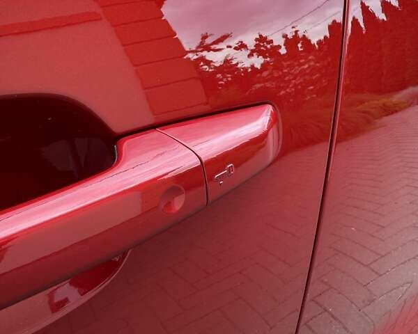 Червоний Ягуар Ф-Пейс, об'ємом двигуна 2 л та пробігом 53 тис. км за 38500 $, фото 11 на Automoto.ua