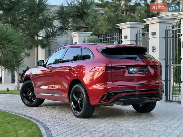 Красный Ягуар Ф-Пейс, объемом двигателя 2 л и пробегом 30 тыс. км за 44000 $, фото 10 на Automoto.ua