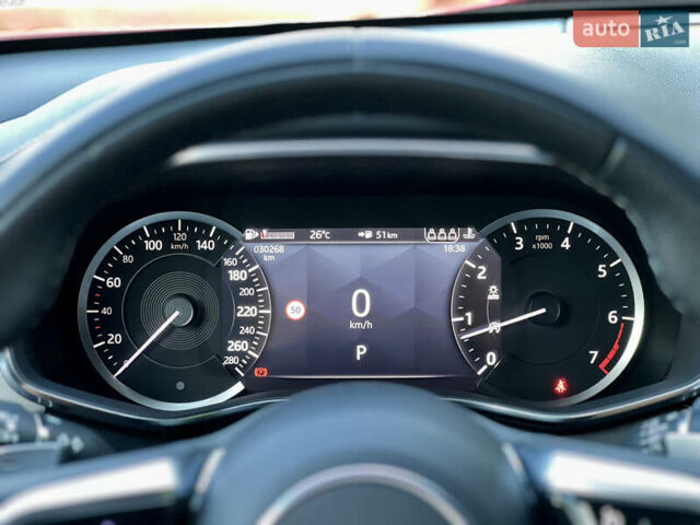 Красный Ягуар Ф-Пейс, объемом двигателя 2 л и пробегом 30 тыс. км за 44000 $, фото 47 на Automoto.ua