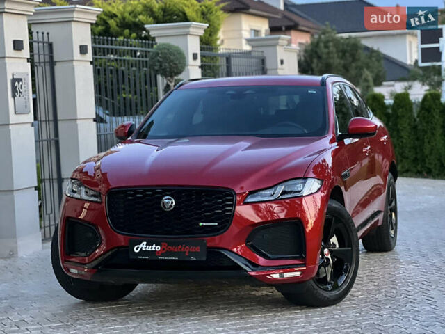 Красный Ягуар Ф-Пейс, объемом двигателя 2 л и пробегом 30 тыс. км за 44000 $, фото 3 на Automoto.ua