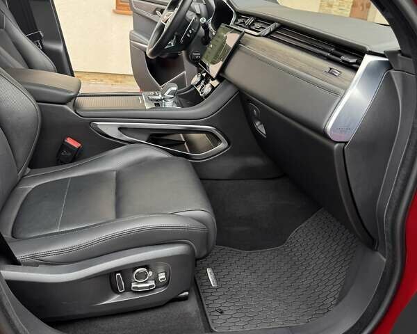 Червоний Ягуар Ф-Пейс, об'ємом двигуна 2 л та пробігом 53 тис. км за 38500 $, фото 26 на Automoto.ua