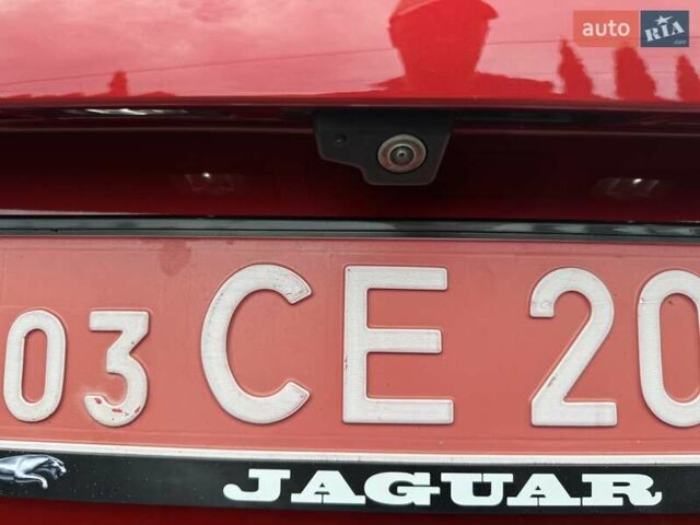 Червоний Ягуар Ф-Пейс, об'ємом двигуна 2 л та пробігом 53 тис. км за 38500 $, фото 12 на Automoto.ua