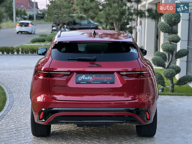 Красный Ягуар Ф-Пейс, объемом двигателя 2 л и пробегом 30 тыс. км за 44000 $, фото 13 на Automoto.ua