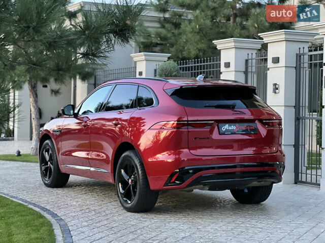 Красный Ягуар Ф-Пейс, объемом двигателя 2 л и пробегом 30 тыс. км за 44000 $, фото 23 на Automoto.ua