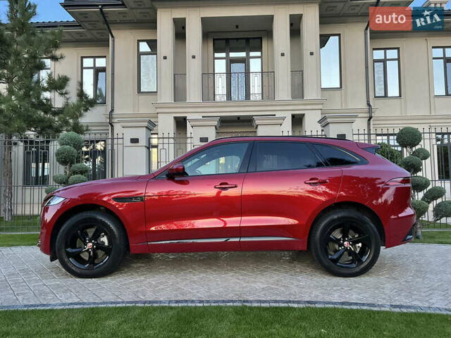 Красный Ягуар Ф-Пейс, объемом двигателя 2 л и пробегом 30 тыс. км за 44000 $, фото 9 на Automoto.ua