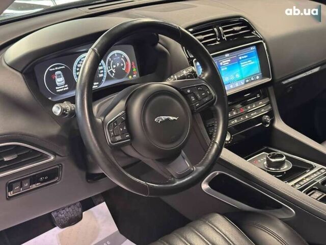 Ягуар Ф-Пейс, объемом двигателя 3 л и пробегом 161 тыс. км за 29900 $, фото 26 на Automoto.ua