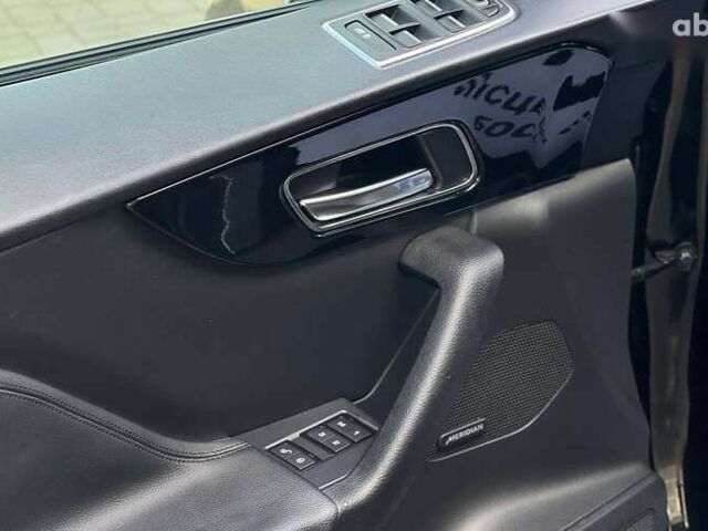 Ягуар Ф-Пейс, объемом двигателя 2 л и пробегом 97 тыс. км за 25500 $, фото 9 на Automoto.ua