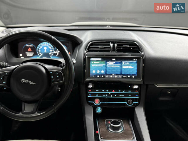 Ягуар Ф-Пейс 2016 у Одесі на Automoto.ua Ягуар Ф-Пейс, об'ємом двигуна 1.99 л та пробігом 103 тис. км за 26500 $, фото 16 на Automoto.ua