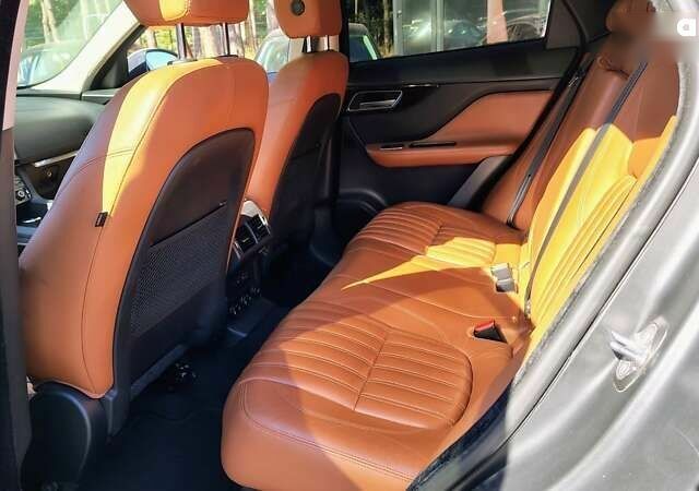 Ягуар Ф-Пейс, об'ємом двигуна 2 л та пробігом 232 тис. км за 19200 $, фото 4 на Automoto.ua