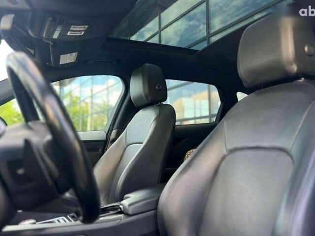 Ягуар Ф-Пейс, объемом двигателя 2 л и пробегом 97 тыс. км за 25500 $, фото 12 на Automoto.ua